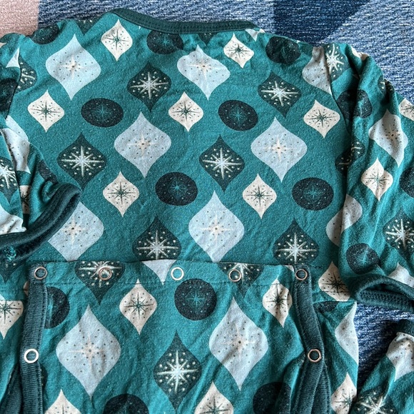 Kickee Pants 6-9 month Coverall Zip-Up Christmas Ornaments Green Print - Picture 10 of 15